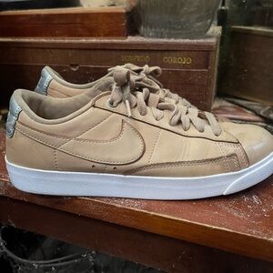 Nike Tan Leather Women's Athletic Shoes